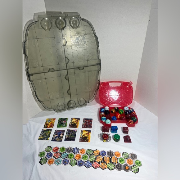 Bakugan Battle Matrix Game Board + Set Of26 Figures W Box+ Cards Playset